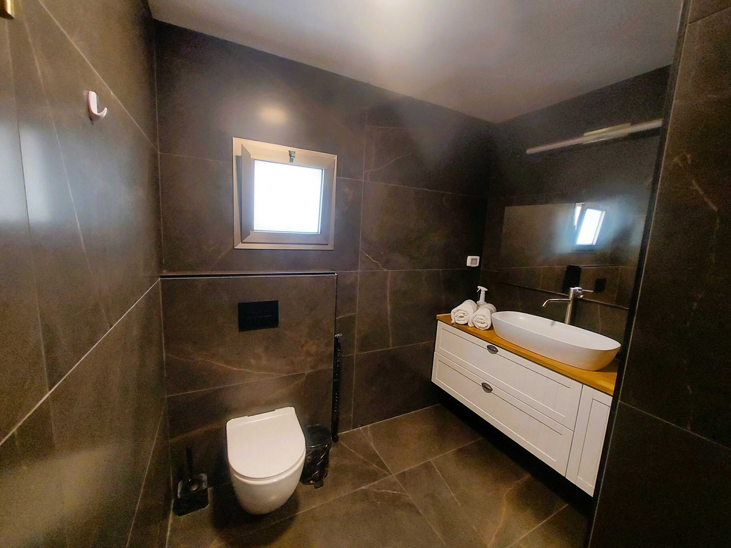 r-שרותים-ומקלחת_optimized